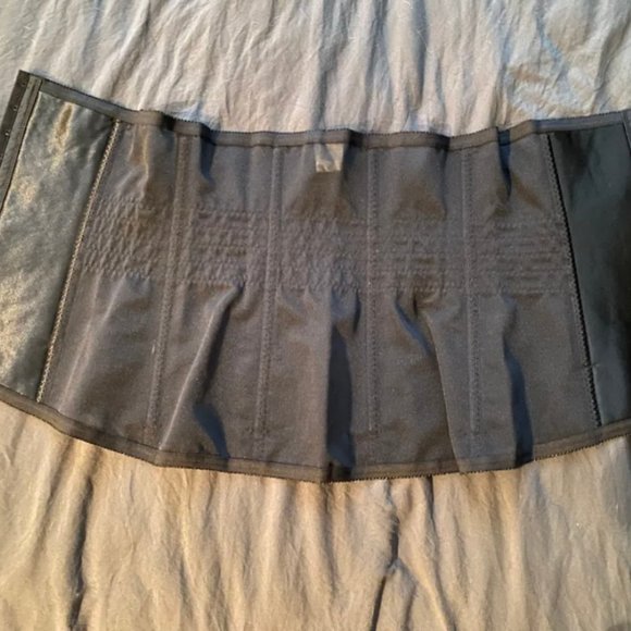 Unique Vintage Black Stretch Power Mesh Waist Cincher - Picture 2 of 2